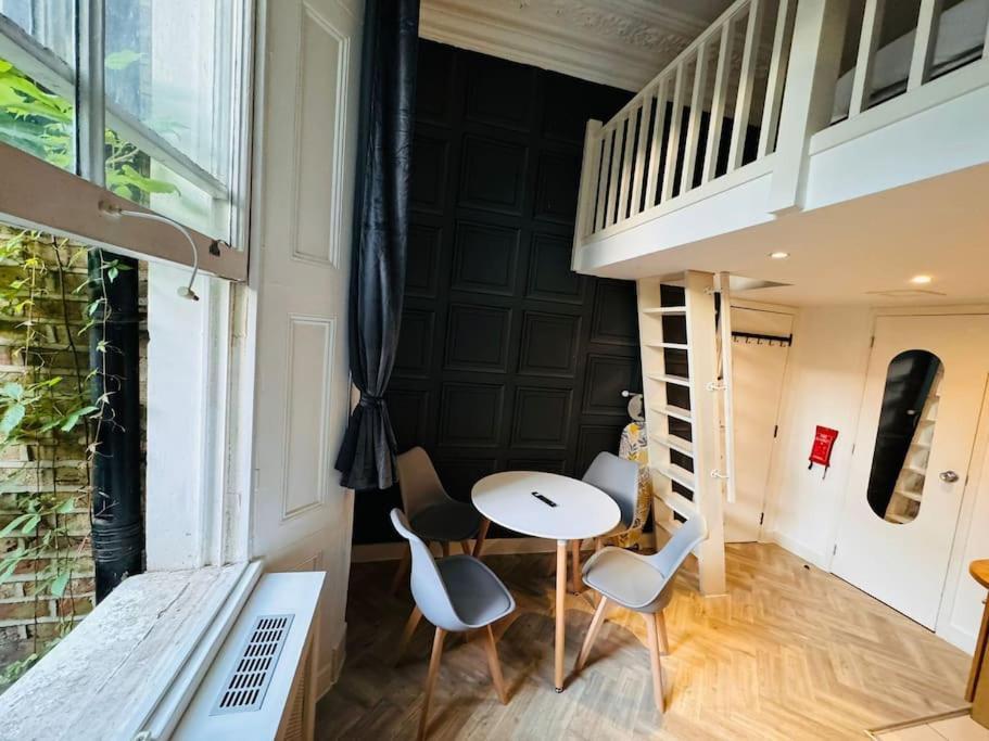 Trio'S Haven In Portebello Road Londen Buitenkant foto